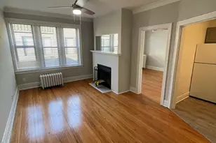 631 W Roscoe St, Chicago, IL 60657 - Photo 3