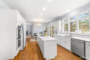 39W796 Dairyherd Ln, Saint Charles, IL 60175 - Photo 13