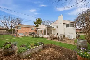 3829 W Chase Ave, Lincolnwood, IL 60712 - Photo 39