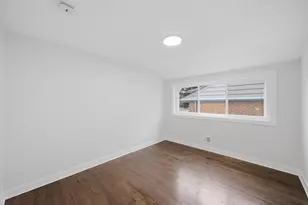 3829 W Chase Ave, Lincolnwood, IL 60712 - Photo 21