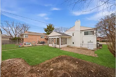 3829 W Chase Avenue, Lincolnwood, IL 60712 - Photo 35