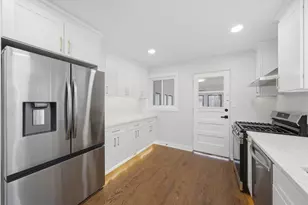 3829 W Chase Ave, Lincolnwood, IL 60712 - Photo 15