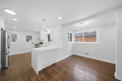 3829 W Chase Avenue, Lincolnwood, IL 60712 - Photo 9