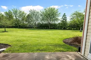 1560 Thornfield Ln, Roselle, IL 60172 - Photo 3