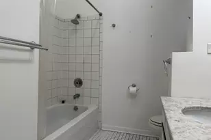 2451 N Marshfield Ave, Chicago, IL 60614 - Photo 15