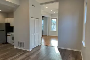 2451 N Marshfield Ave, Chicago, IL 60614 - Photo 7