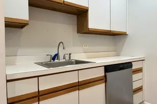 2451 N Marshfield Ave, Chicago, IL 60614 - Photo 11