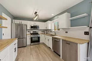 615 Searl St, Plano, IL 60545 - Photo 11