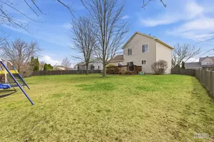 615 Searl St, Plano, IL 60545 - Photo 3