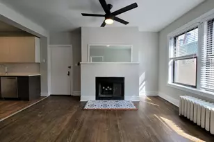 641 W Roscoe St, Chicago, IL 60657 - Photo 3