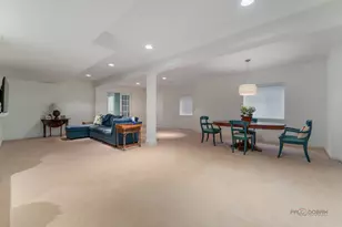 60 S Canterbury Ct, Lake Forest, IL 60045 - Photo 29