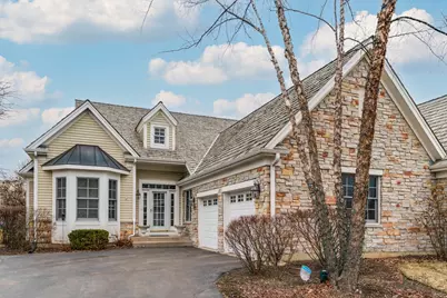 60 S Canterbury Court, Lake Forest, IL 60045 - Photo 1