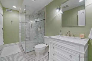 60 S Canterbury Ct, Lake Forest, IL 60045 - Photo 35