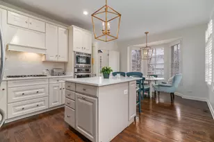 60 S Canterbury Ct, Lake Forest, IL 60045 - Photo 17