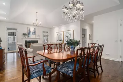 60 S Canterbury Court, Lake Forest, IL 60045 - Photo 9