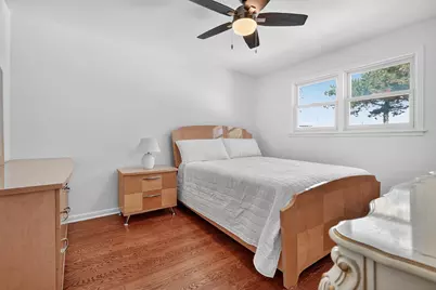 5446 W Lunt Avenue, Chicago, IL 60646 - Photo 13