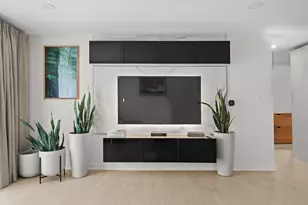 6700 S Brainard Ave, Countryside, IL 60525 - Photo 3