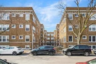 6906 N Lakewood Ave, Chicago, IL 60626 - Photo 1