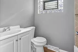 7301 S Seeley Ave, Chicago, IL 60636 - Photo 27