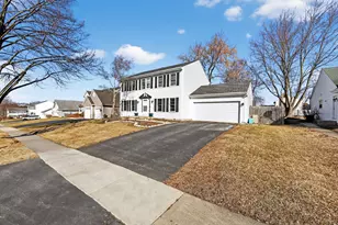 6230 Old Farm Ln, Gurnee, IL 60031 - Photo 3