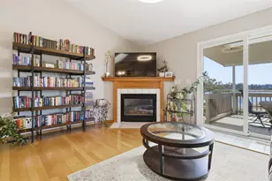 39 Oak Park Rd, Bloomington, IL 61701 - Photo 5