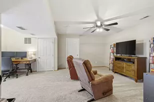 39 Oak Park Rd, Bloomington, IL 61701 - Photo 19