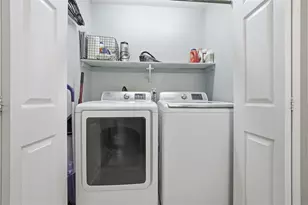 39 Oak Park Rd, Bloomington, IL 61701 - Photo 15