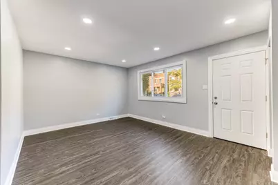 7237 S St Lawrence Avenue, Chicago, IL 60619 - Photo 5