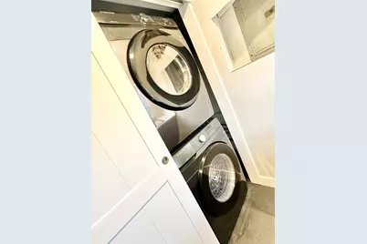 8325 W Forest Preserve Avenue, Chicago, IL 60634 - Photo 27