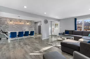 918 Mayfair Pl, Rockford, IL 61107 - Photo 11