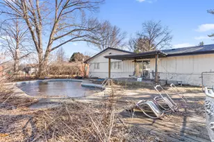 918 Mayfair Pl, Rockford, IL 61107 - Photo 25