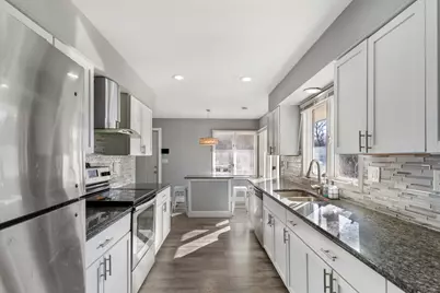 918 Mayfair Place, Rockford, IL 61107 - Photo 7