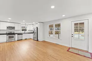 805 W Blaine St, Monticello, IL 61856 - Photo 7