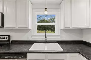 805 W Blaine St, Monticello, IL 61856 - Photo 13