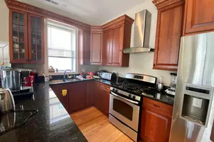 2426 W Erie St, Chicago, IL 60612 - Photo 3