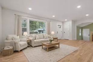 1142 N Webster St, Naperville, IL 60563 - Photo 7