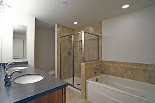 425 Benjamin Dr, Vernon Hills, IL 60061 - Photo 13