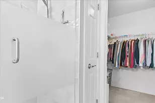 420 Raintree Dr, Oswego, IL 60543 - Photo 29