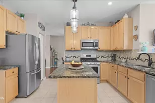 420 Raintree Dr, Oswego, IL 60543 - Photo 11