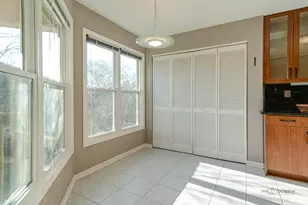 76 Willow Pkwy, Buffalo Grove, IL 60089 - Photo 9