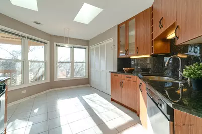 76 Willow Parkway, Buffalo Grove, IL 60089 - Photo 13