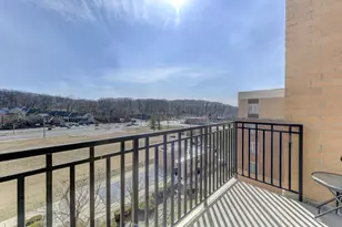 300 Village Circle, Willow Springs, IL 60480 - Photo 9