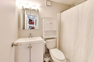 33 W Delaware Pl, Chicago, IL 60610 - Photo 19