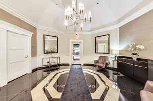 33 W Delaware Pl, Chicago, IL 60610 - Photo 3