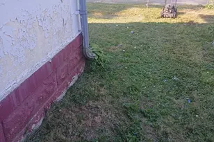 105 W Pleasant St, Freeport, IL 61032 - Photo 3