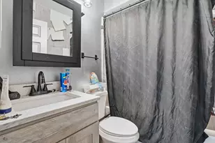 545 Pheasant Ct, Grayslake, IL 60030 - Photo 11