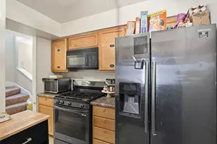 545 Pheasant Ct, Grayslake, IL 60030 - Photo 3