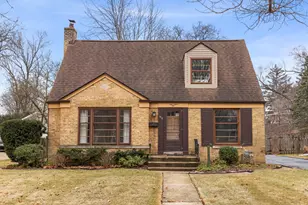 1818 E Indiana St, Wheaton, IL 60187 - Photo 1