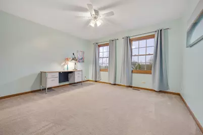 375 Meadow View, Burlington, IL 60109 - Photo 23