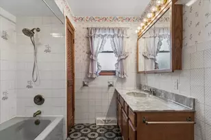 1706 Avalon Ave, Joliet, IL 60435 - Photo 17